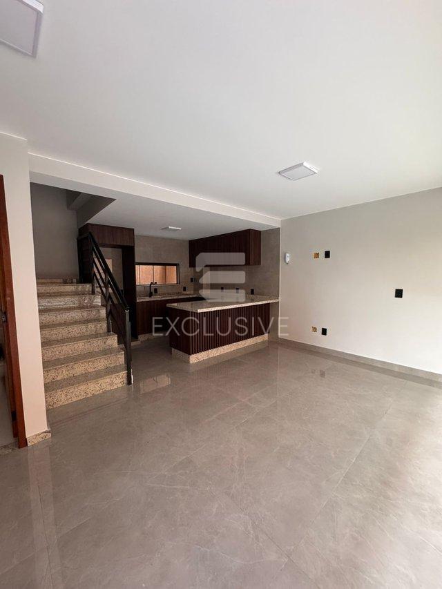 EXCELENTES CASAS  A VENDA E LOCAÇÃO COM 3 SUITES EM CONDOMINIO FECHADO NAS BRAUNES - NF  Nova Friburgo - 