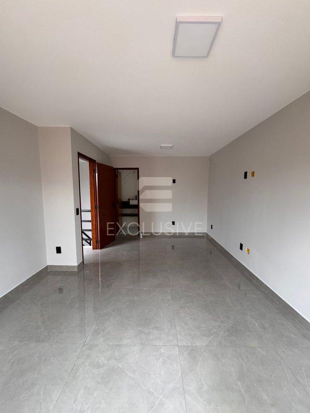 EXCELENTES CASAS  A VENDA E LOCAÇÃO COM 3 SUITES EM CONDOMINIO FECHADO NAS BRAUNES - NF  Nova Friburgo - 