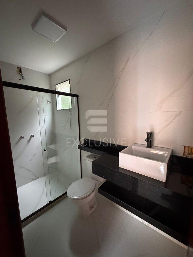 EXCELENTES CASAS  A VENDA E LOCAÇÃO COM 3 SUITES EM CONDOMINIO FECHADO NAS BRAUNES - NF  Nova Friburgo - 