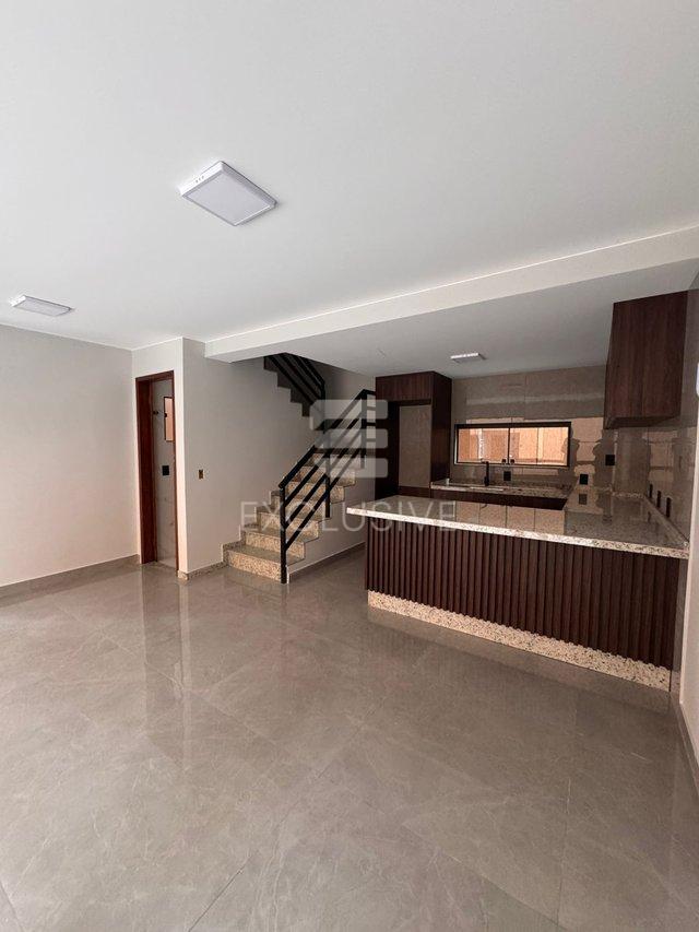 EXCELENTES CASAS  A VENDA E LOCAÇÃO COM 3 SUITES EM CONDOMINIO FECHADO NAS BRAUNES - NF  Nova Friburgo - 