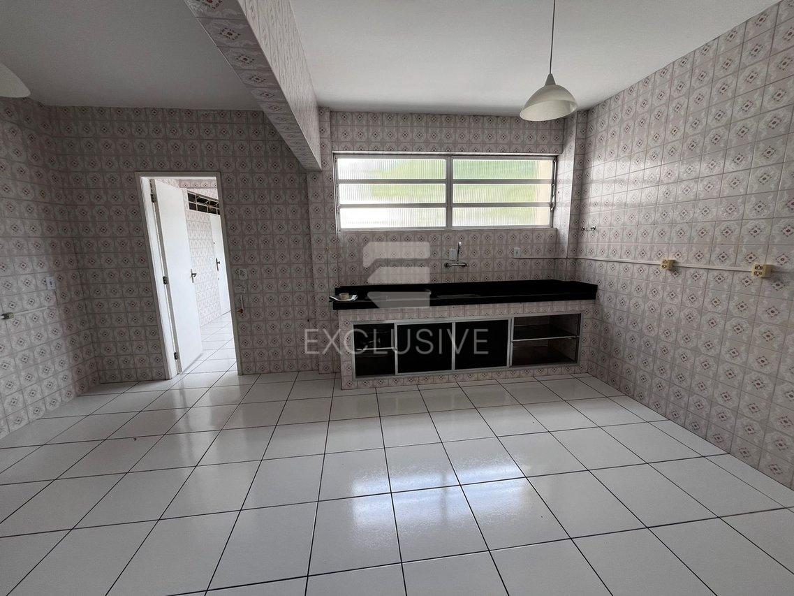 EXCELENTE COBERTURA LOCAÇÃO 3 QUARTOS - R$2.500,00 NO CENTRO - NOVA FRIBURGO  Nova Friburgo - 