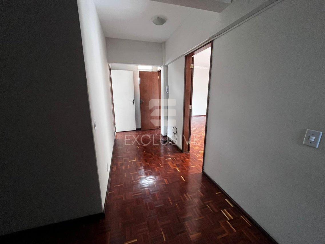 EXCELENTE COBERTURA LOCAÇÃO 3 QUARTOS - R$2.500,00 NO CENTRO - NOVA FRIBURGO  Nova Friburgo - 