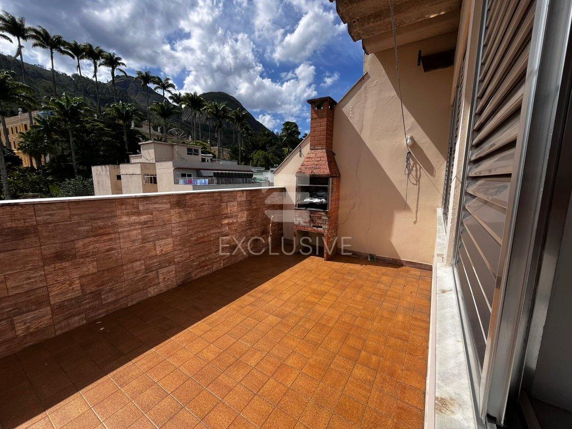 EXCELENTE COBERTURA LOCAÇÃO 3 QUARTOS - R$2.500,00 NO CENTRO - NOVA FRIBURGO  Nova Friburgo - 