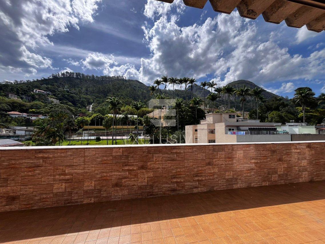 EXCELENTE COBERTURA LOCAÇÃO 3 QUARTOS - R$2.500,00 NO CENTRO - NOVA FRIBURGO  Nova Friburgo - 