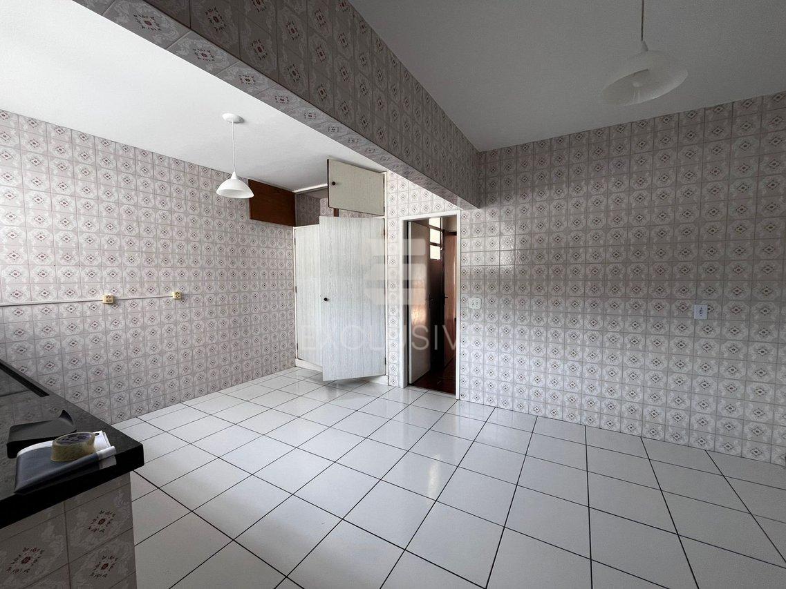 EXCELENTE COBERTURA LOCAÇÃO 3 QUARTOS - R$2.500,00 NO CENTRO - NOVA FRIBURGO  Nova Friburgo - 