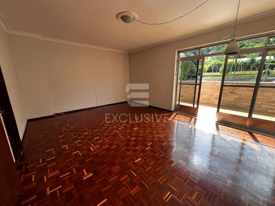 EXCELENTE COBERTURA LOCAÇÃO 3 QUARTOS - R$2.500,00 NO CENTRO - NOVA FRIBURGO  Nova Friburgo - 