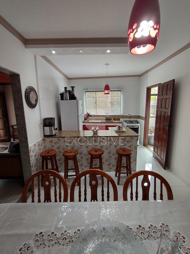 Casa com 3 dormit&oacute;rios &agrave; venda, 126 m&sup2; por R$ 250.000 - Nova Su&iacute;&ccedil;a - Nova Friburgo - RJ  Nova Friburgo - 