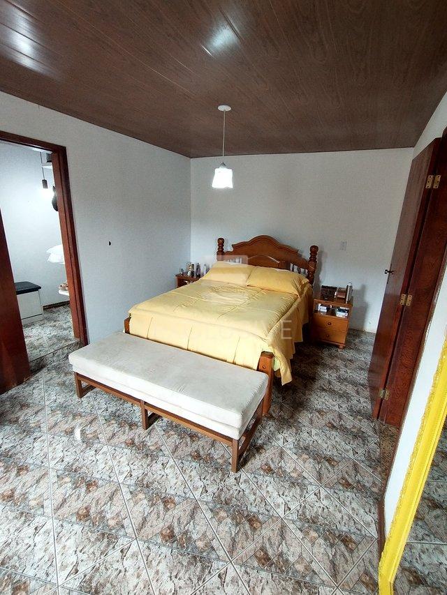 Casa com 3 dormit&oacute;rios &agrave; venda, 126 m&sup2; por R$ 250.000 - Nova Su&iacute;&ccedil;a - Nova Friburgo - RJ  Nova Friburgo - 