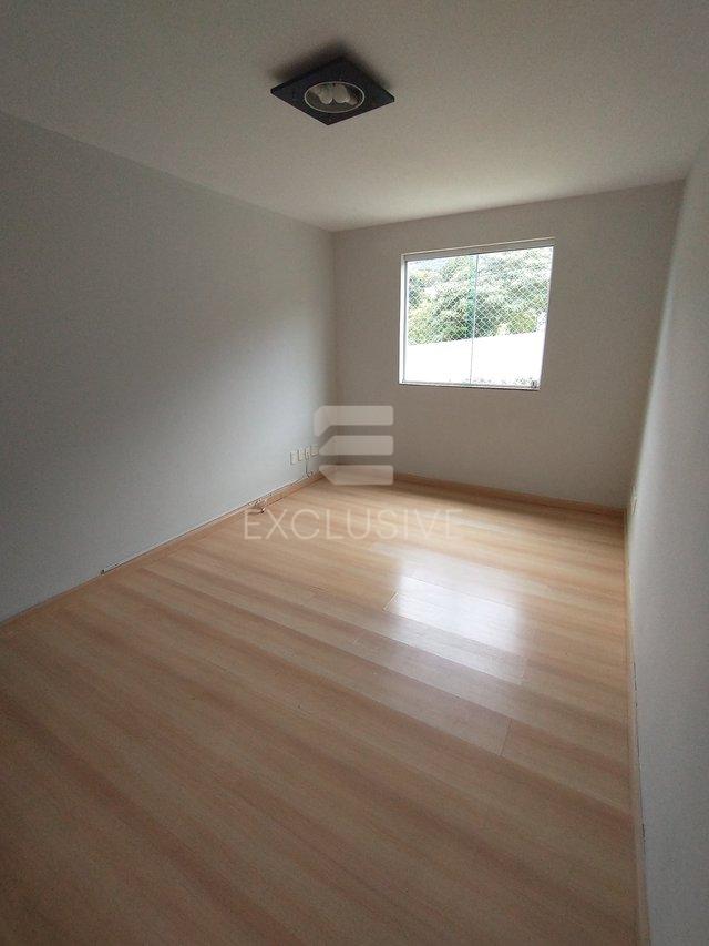 Apartamento com 3 dormit&oacute;rios Loca&ccedil;&atilde;o, 105m&sup2; por R$ 2.200,00 - C&ocirc;nego - Nova Friburgo - RJ Rua Dom João VI Nova Friburgo - 