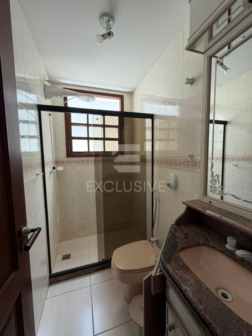 EXCELENTE CASA PARA LOCA&Ccedil;&Atilde;O RESIDENCIAL E COMERCIAL - CENTRO - NOVA FRIBURGO  Nova Friburgo - 