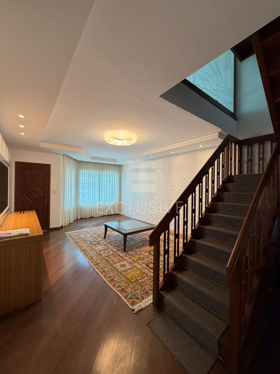 EXCELENTE CASA PARA LOCA&Ccedil;&Atilde;O RESIDENCIAL E COMERCIAL - CENTRO - NOVA FRIBURGO  Nova Friburgo - 