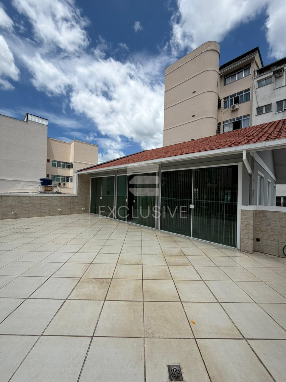 EXCELENTE CASA PARA LOCA&Ccedil;&Atilde;O RESIDENCIAL E COMERCIAL - CENTRO - NOVA FRIBURGO  Nova Friburgo - 