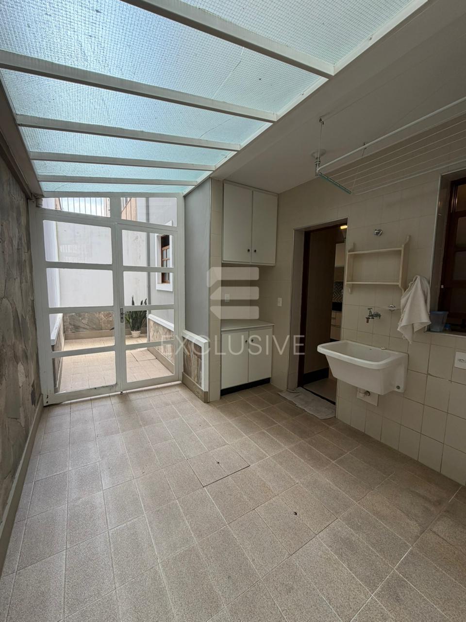 EXCELENTE CASA PARA LOCA&Ccedil;&Atilde;O RESIDENCIAL E COMERCIAL - CENTRO - NOVA FRIBURGO  Nova Friburgo - 