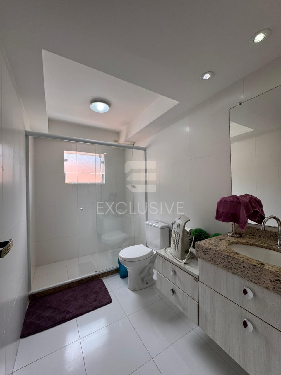 Casa com 3 dormit&oacute;rios &agrave; venda, 237 m&sup2; por R$ 1.700.000,00 - C&ocirc;nego - Nova Friburgo/RJ  Nova Friburgo - 