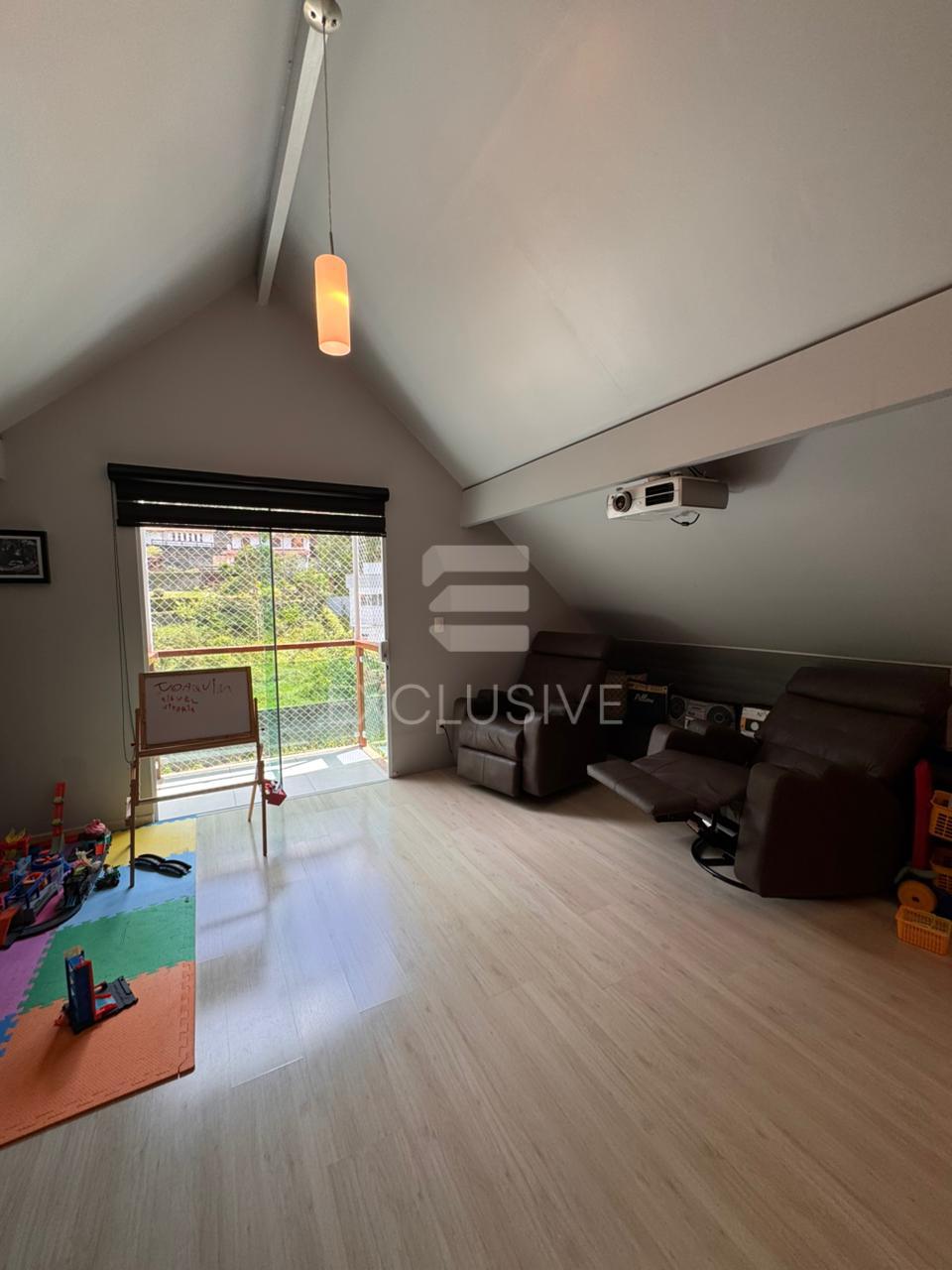 Casa com 3 dormit&oacute;rios &agrave; venda, 237 m&sup2; por R$ 1.700.000,00 - C&ocirc;nego - Nova Friburgo/RJ  Nova Friburgo - 