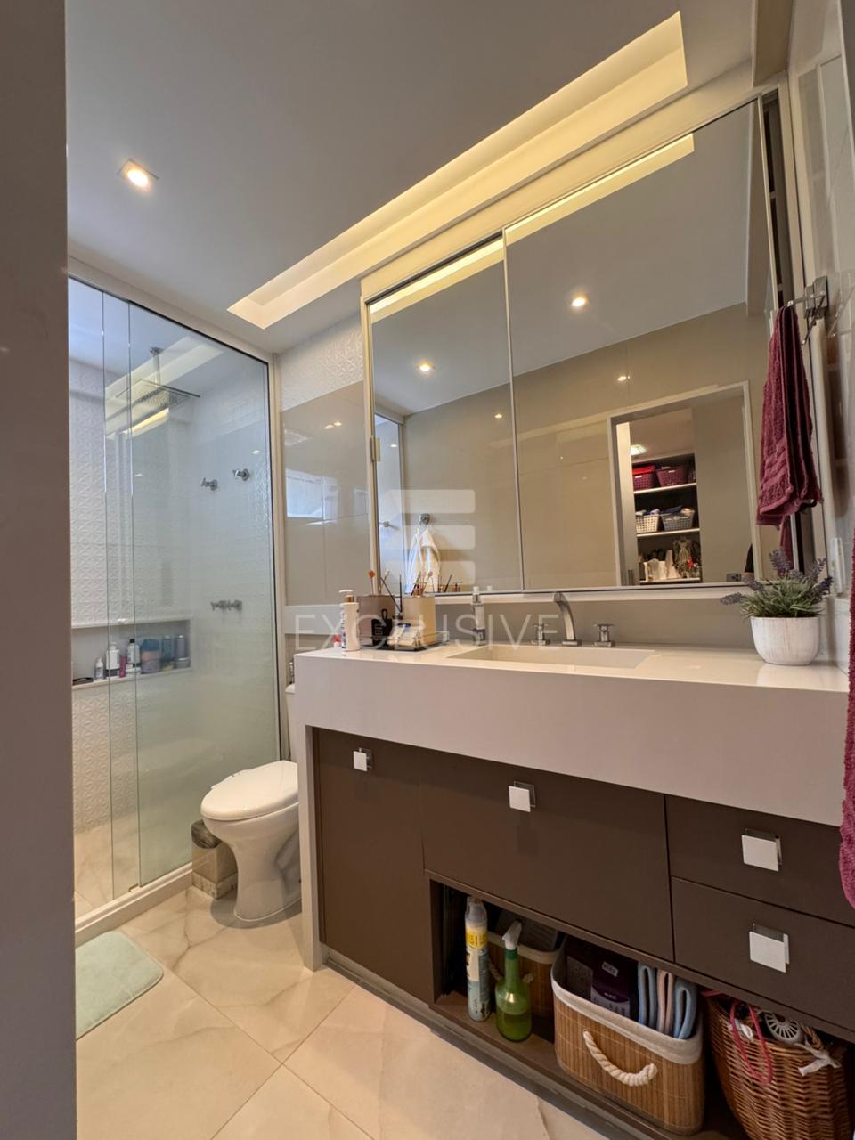 Casa com 3 dormit&oacute;rios &agrave; venda, 237 m&sup2; por R$ 1.700.000,00 - C&ocirc;nego - Nova Friburgo/RJ  Nova Friburgo - 