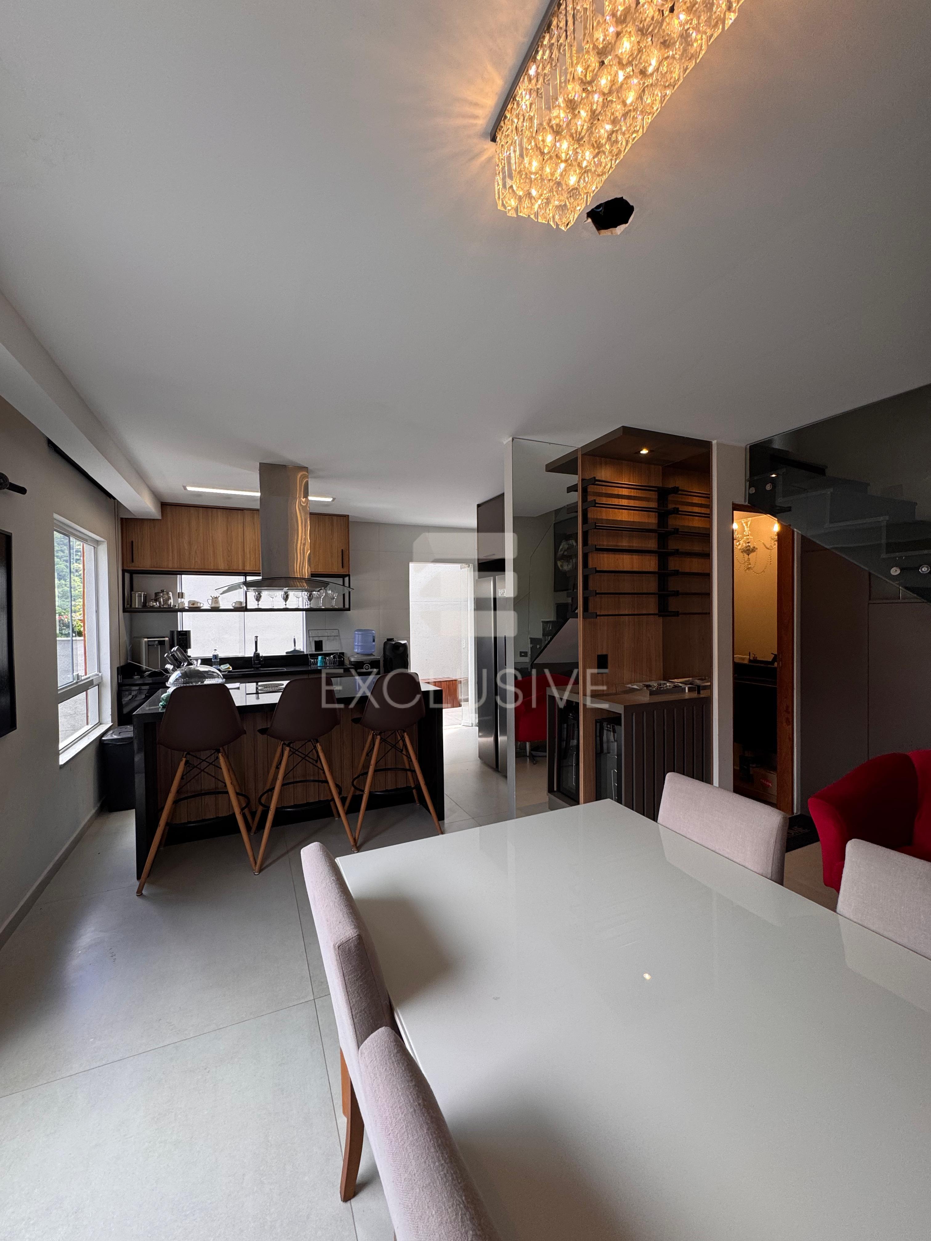 Casa com 2 dormit&oacute;rios &agrave; venda, 66 m&sup2; por R$ 590.000 - Sitio S&atilde;o Luiz - Nova Friburgo - RJ Estrada Mário Antônio Thurler Nova Friburgo - 