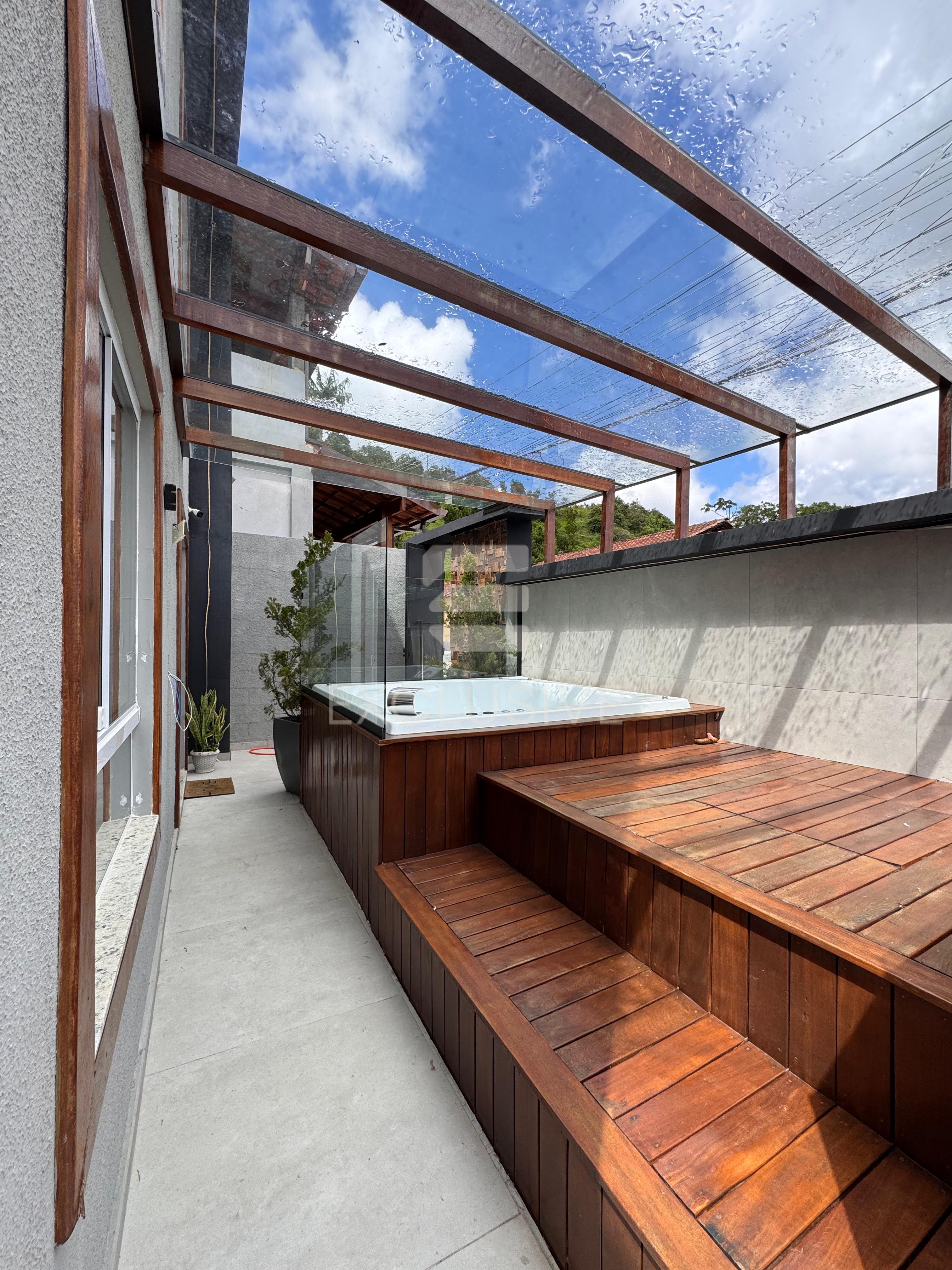 Casa com 2 dormit&oacute;rios &agrave; venda, 66 m&sup2; por R$ 590.000 - Sitio S&atilde;o Luiz - Nova Friburgo - RJ Estrada Mário Antônio Thurler Nova Friburgo - 