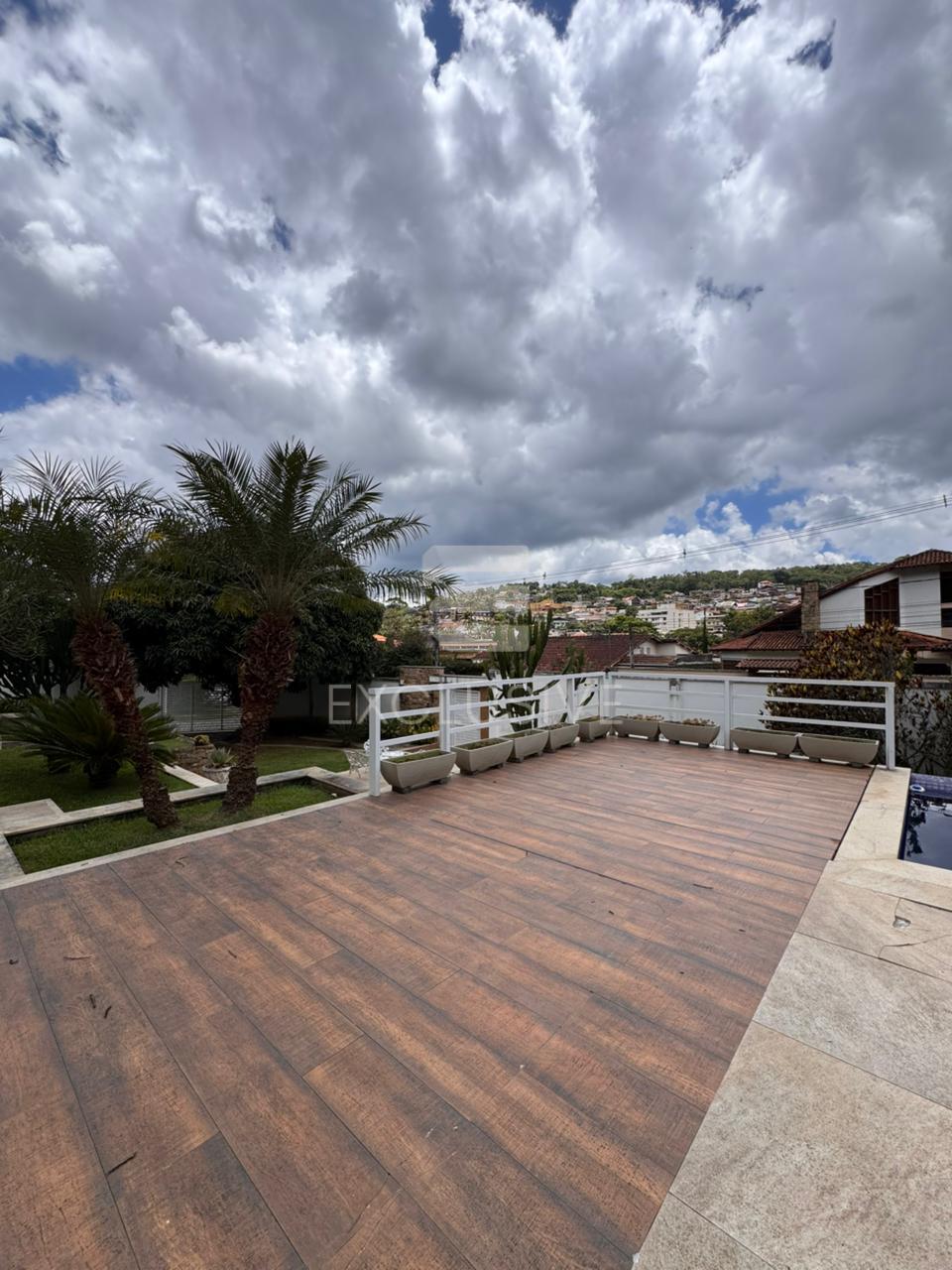 Excelente casa com 4 dormit&oacute;rios &agrave; venda, 290 m&sup2; por R$ 1.780.000,00- Parque S&atilde;o Clemente  Nova Friburgo - 