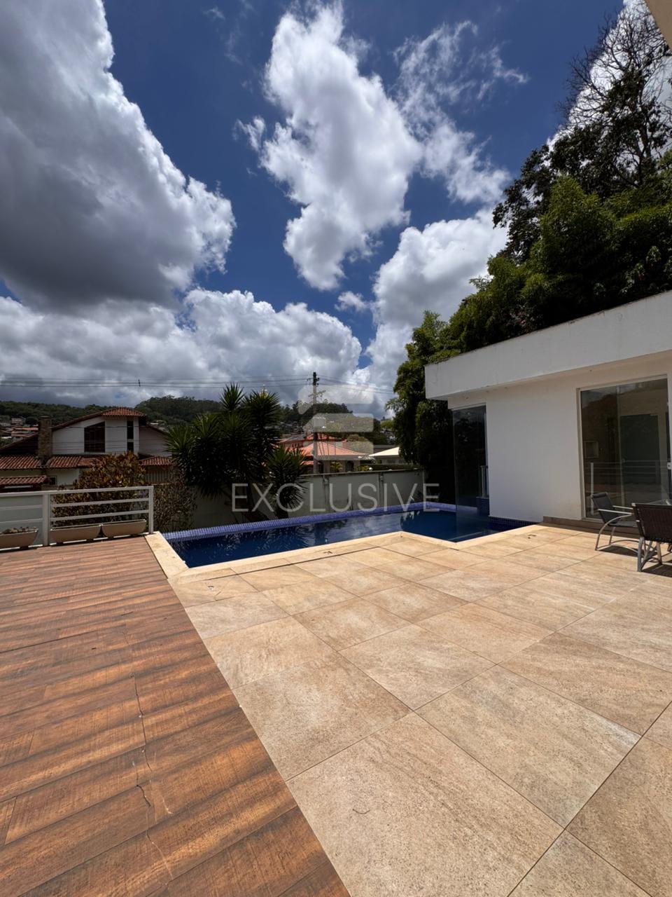 Excelente casa com 4 dormit&oacute;rios &agrave; venda, 290 m&sup2; por R$ 1.780.000,00- Parque S&atilde;o Clemente  Nova Friburgo - 