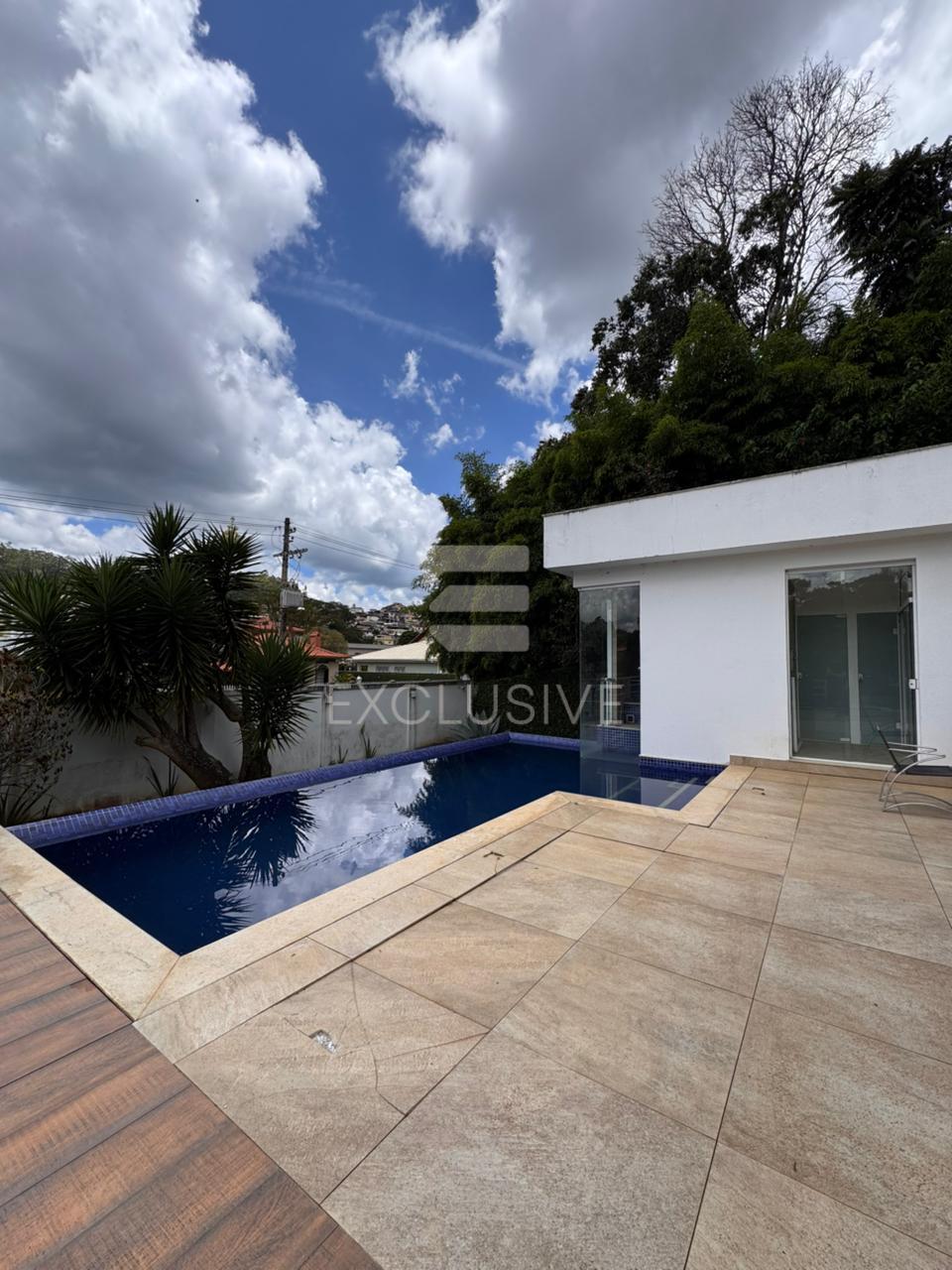 Excelente casa com 4 dormit&oacute;rios &agrave; venda, 290 m&sup2; por R$ 1.780.000,00- Parque S&atilde;o Clemente  Nova Friburgo - 