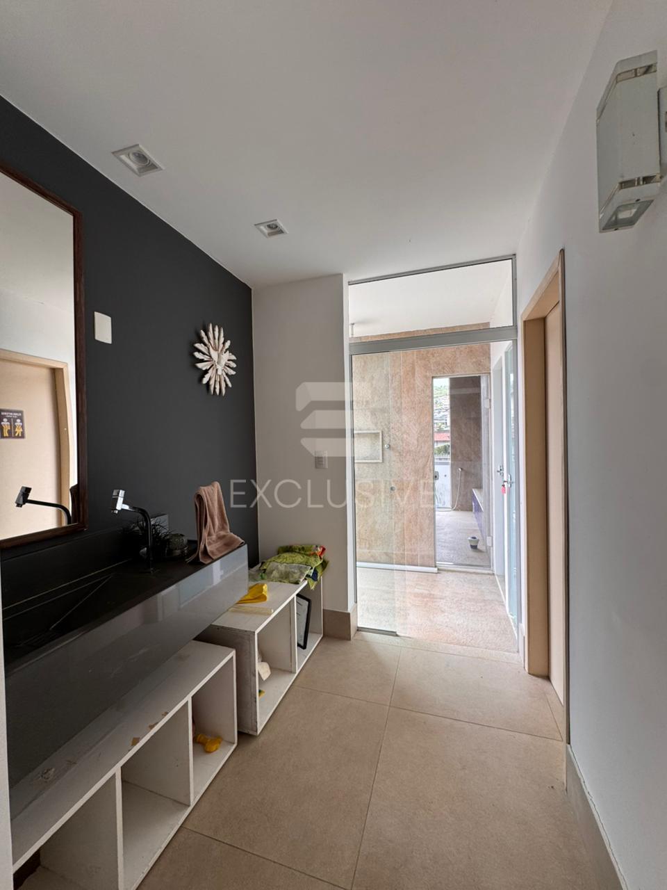 Excelente casa com 4 dormit&oacute;rios &agrave; venda, 290 m&sup2; por R$ 1.780.000,00- Parque S&atilde;o Clemente  Nova Friburgo - 