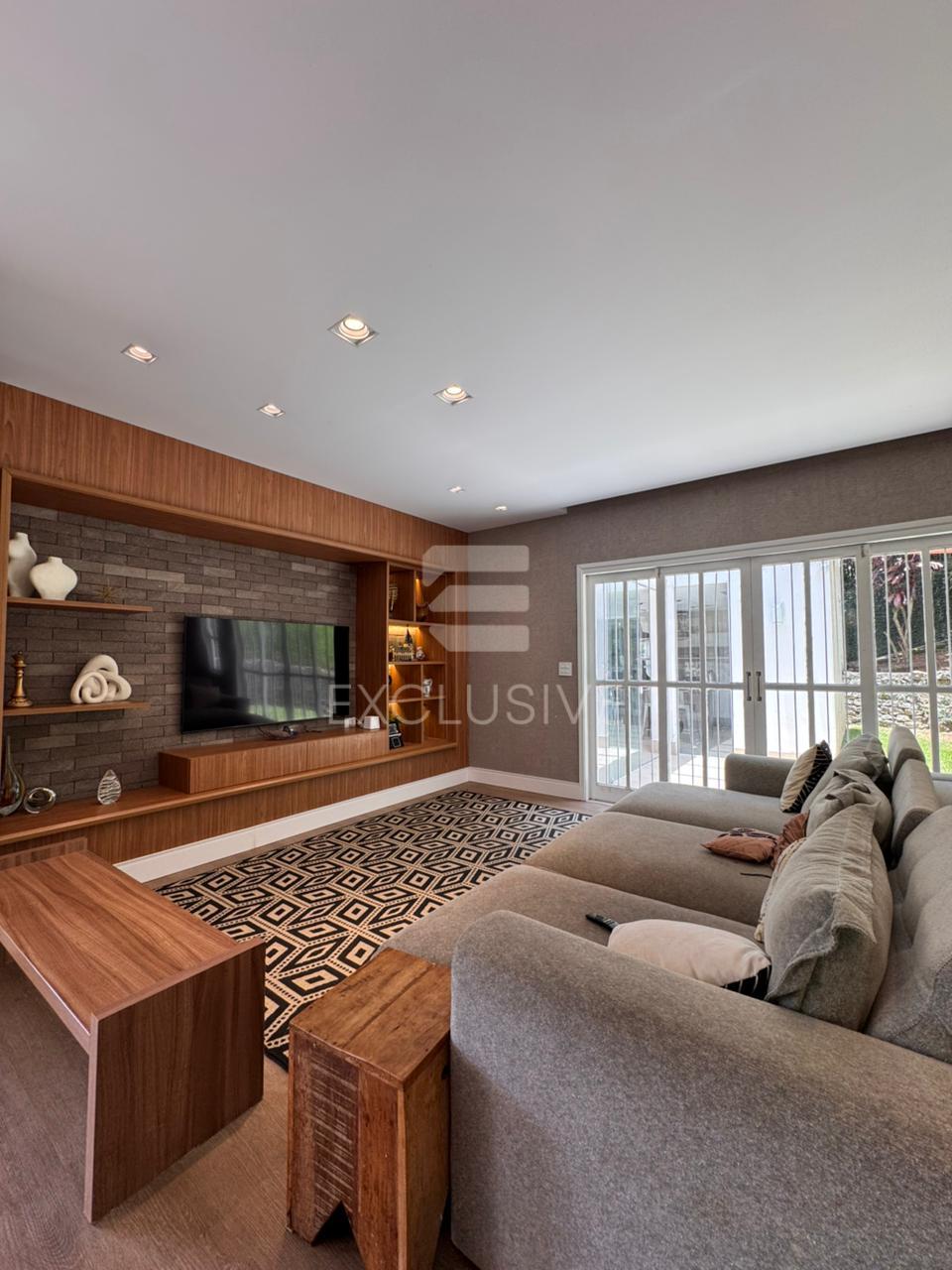 Excelente casa com 4 dormit&oacute;rios &agrave; venda, 290 m&sup2; por R$ 1.780.000,00- Parque S&atilde;o Clemente  Nova Friburgo - 