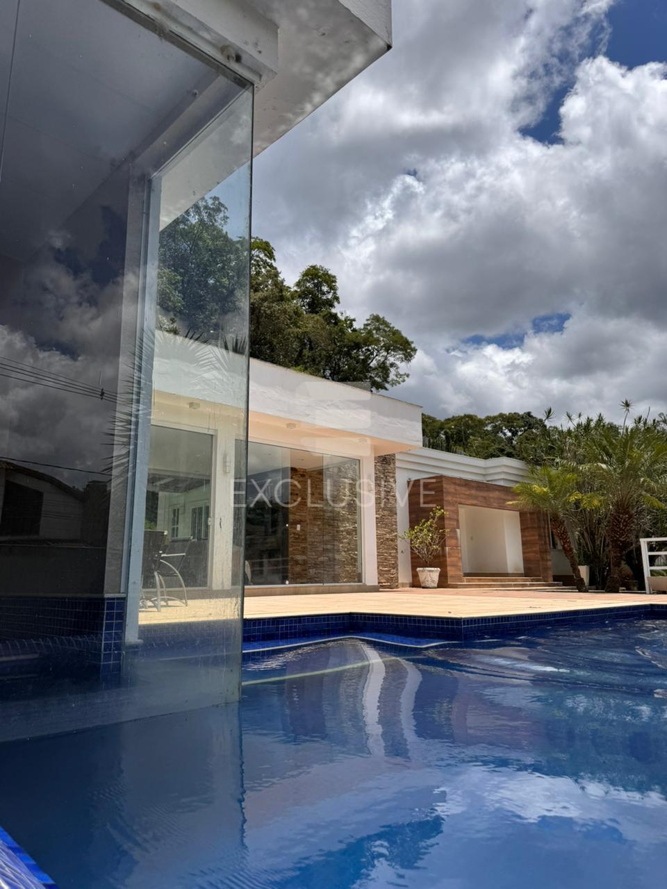 Excelente casa com 4 dormit&oacute;rios &agrave; venda, 290 m&sup2; por R$ 1.780.000,00- Parque S&atilde;o Clemente  Nova Friburgo - 