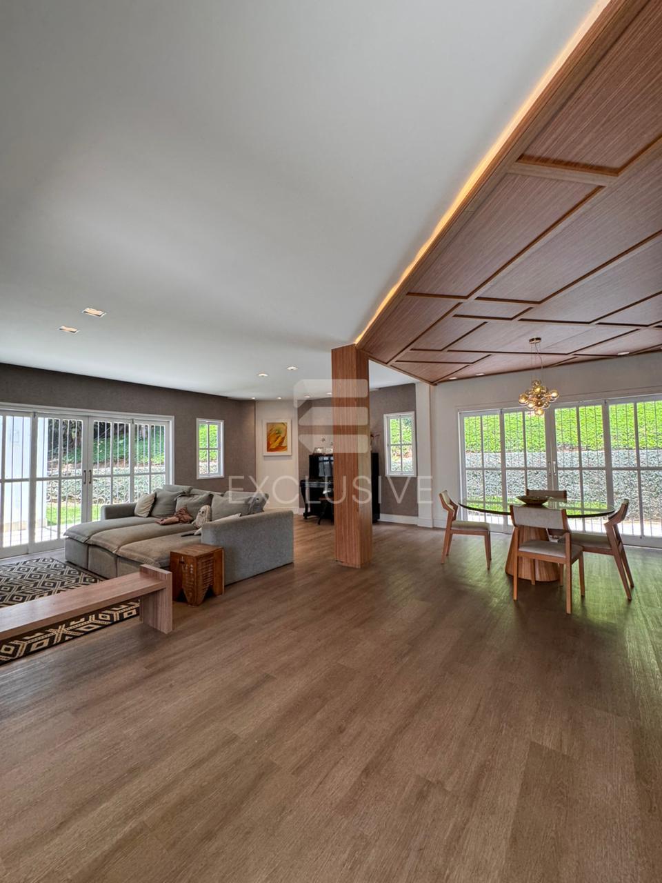 Excelente casa com 4 dormit&oacute;rios &agrave; venda, 290 m&sup2; por R$ 1.780.000,00- Parque S&atilde;o Clemente  Nova Friburgo - 