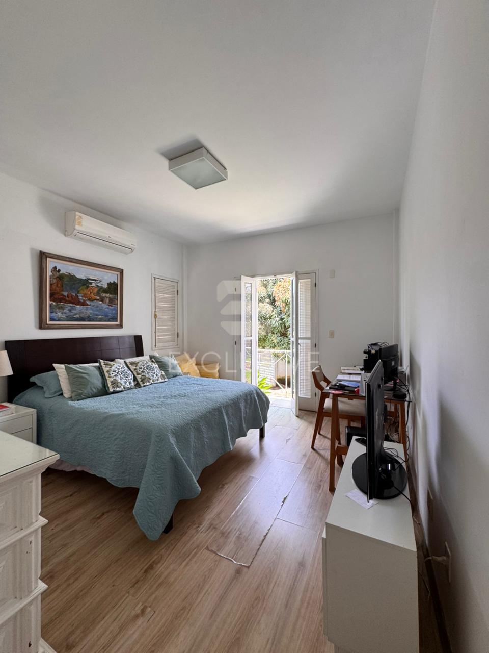 Excelente casa com 4 dormit&oacute;rios &agrave; venda, 290 m&sup2; por R$ 1.780.000,00- Parque S&atilde;o Clemente  Nova Friburgo - 