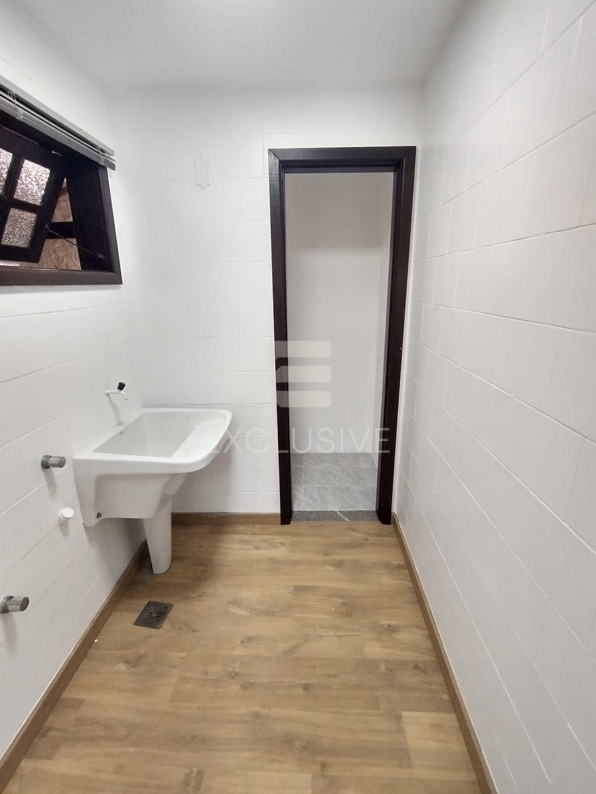 Casa com 3 dormit&oacute;rios &agrave; venda, 98 m&sup2; por R$ 680.000 - C&ocirc;nego - Nova Friburgo - RJ  Nova Friburgo - 