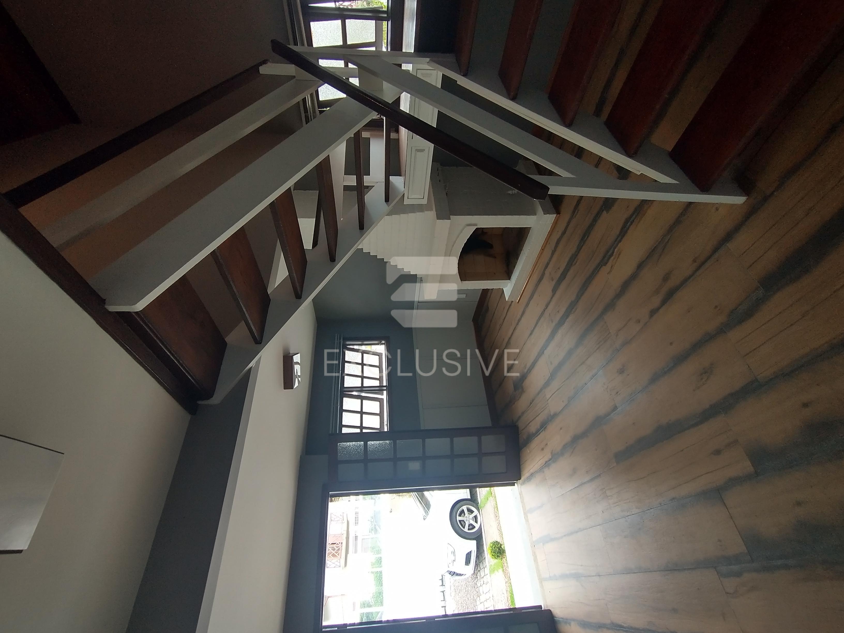 Casa com 3 dormit&oacute;rios &agrave; venda, 98 m&sup2; por R$ 680.000 - C&ocirc;nego - Nova Friburgo - RJ  Nova Friburgo - 