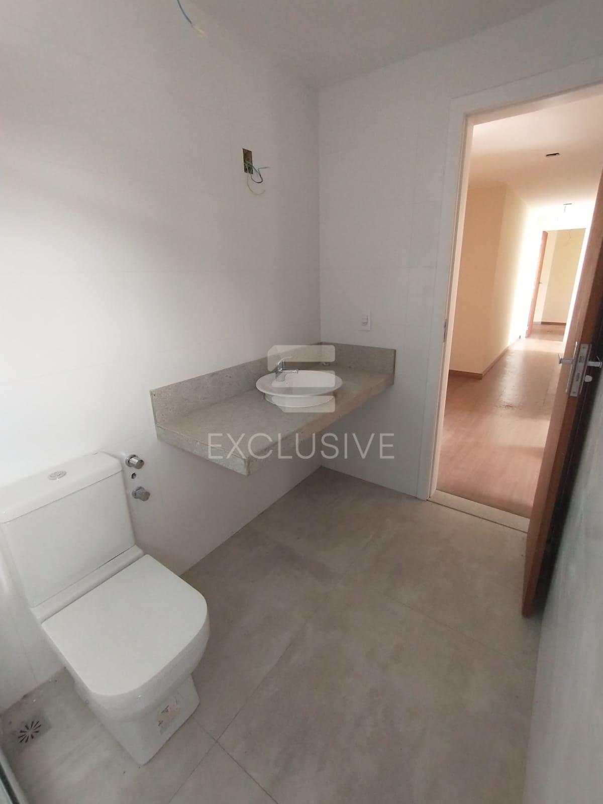 Casa com 3 dormit&oacute;rios &agrave; venda, 220 m&sup2; por R$ 1.100.000 - C&ocirc;nego - Nova Friburgo  Nova Friburgo - 