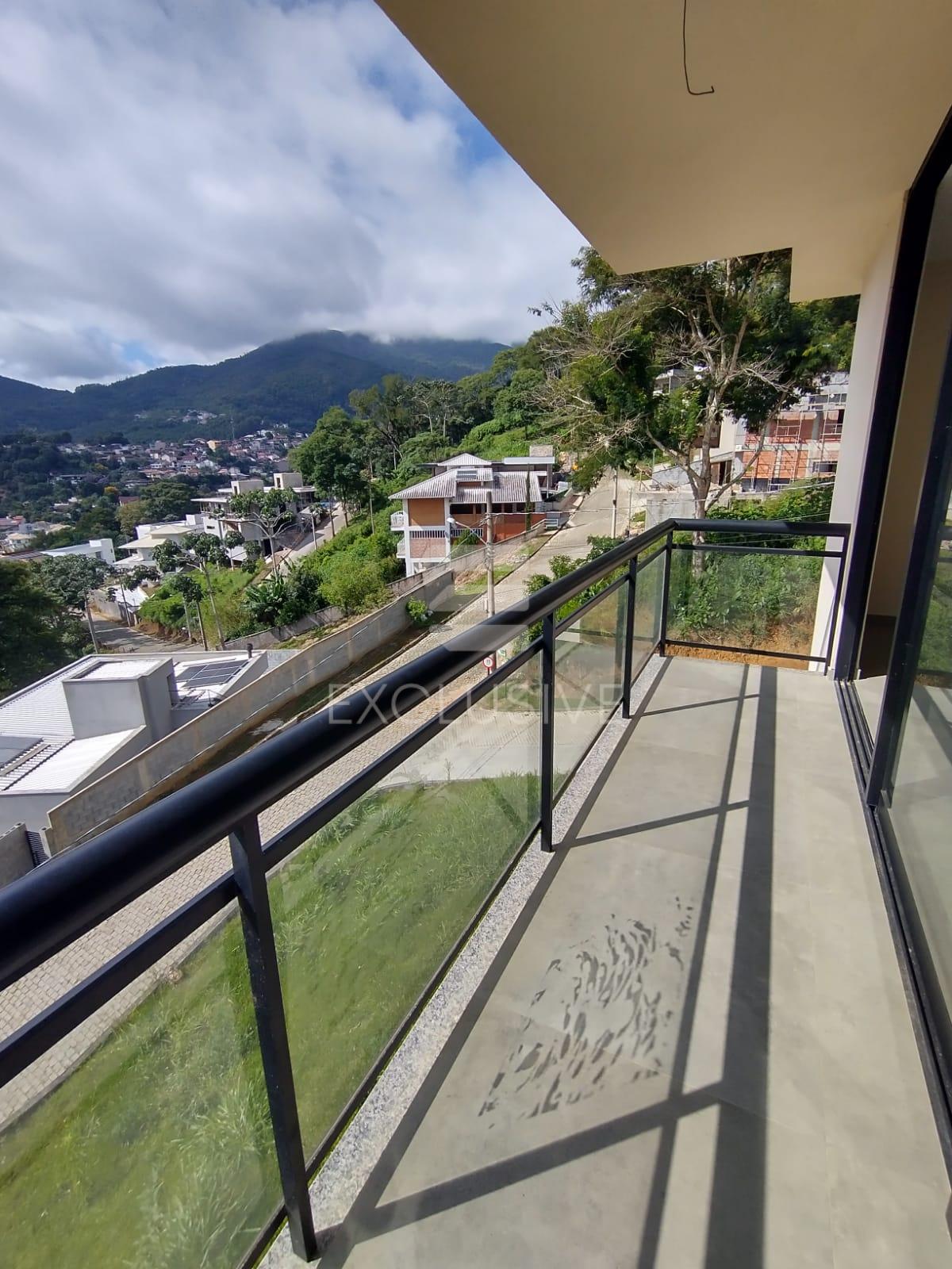 Casa com 3 dormit&oacute;rios &agrave; venda, 220 m&sup2; por R$ 1.100.000 - C&ocirc;nego - Nova Friburgo  Nova Friburgo - 