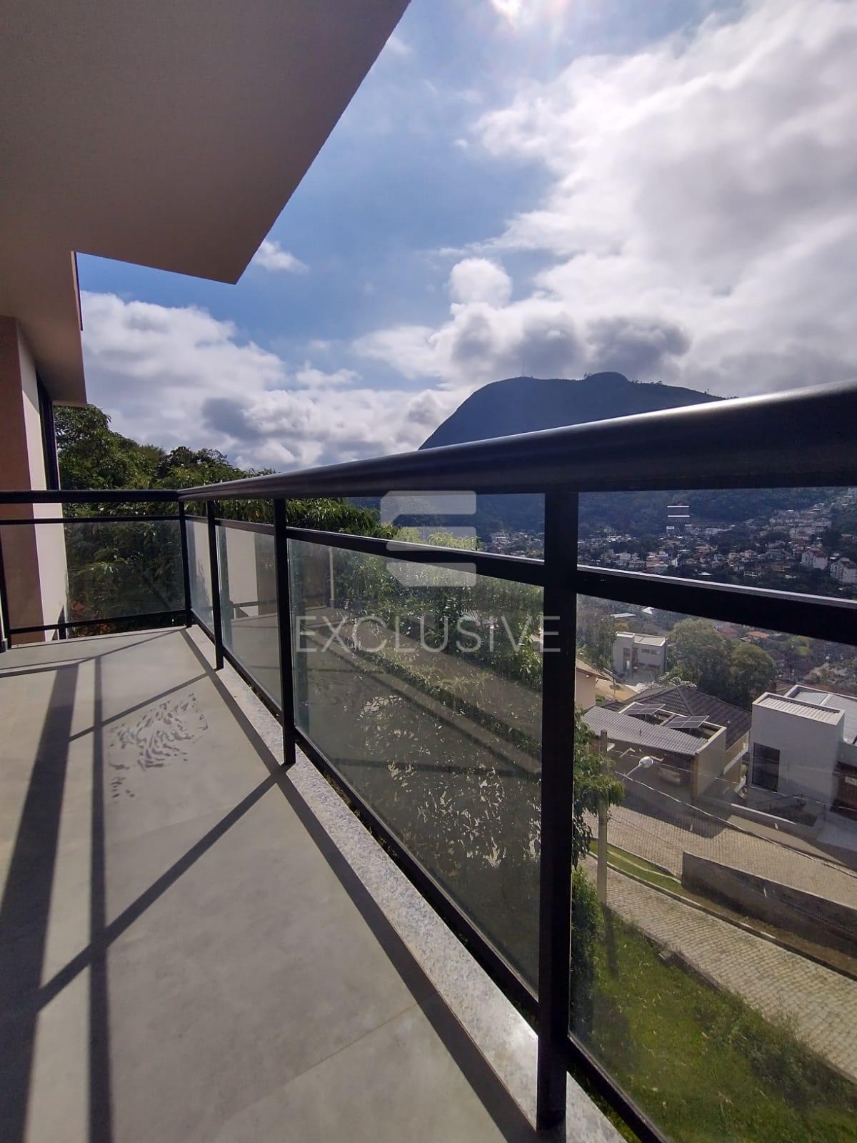 Casa com 3 dormit&oacute;rios &agrave; venda, 220 m&sup2; por R$ 1.100.000 - C&ocirc;nego - Nova Friburgo  Nova Friburgo - 