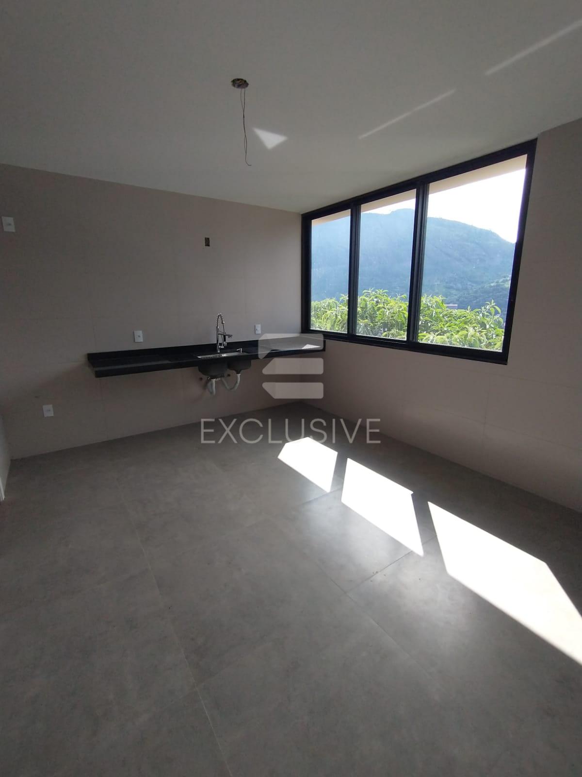 Casa com 3 dormit&oacute;rios &agrave; venda, 220 m&sup2; por R$ 1.100.000 - C&ocirc;nego - Nova Friburgo  Nova Friburgo - 