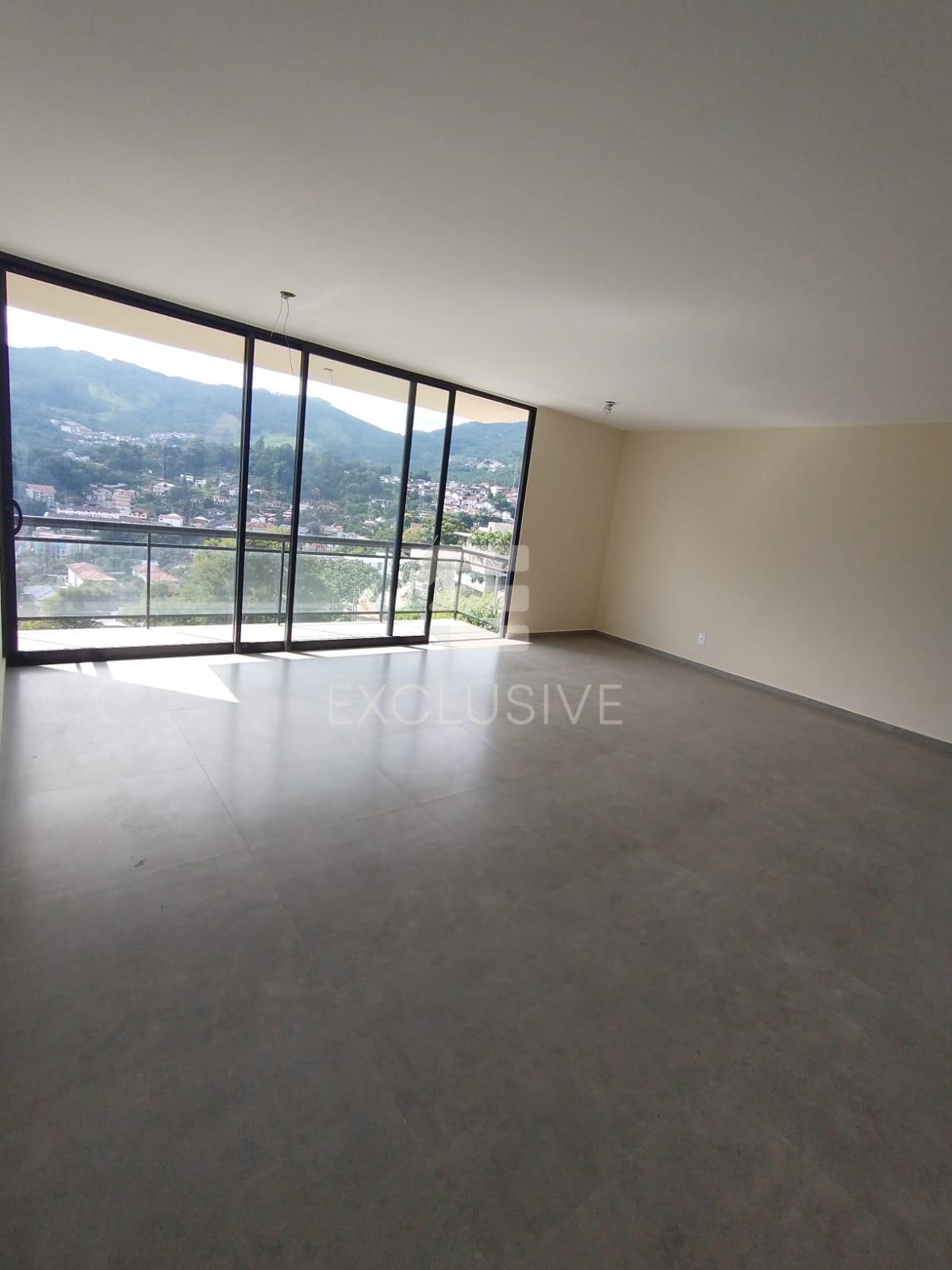 Casa com 3 dormit&oacute;rios &agrave; venda, 220 m&sup2; por R$ 1.100.000 - C&ocirc;nego - Nova Friburgo  Nova Friburgo - 