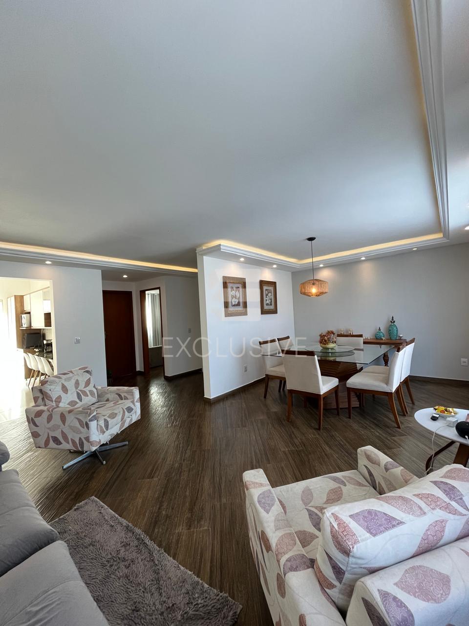 Casa com 4 dormit&oacute;rios &agrave; venda, 231 m&sup2; por R$ 990.000,00 -Cascatinha - Nova Friburgo/RJ  Nova Friburgo - 