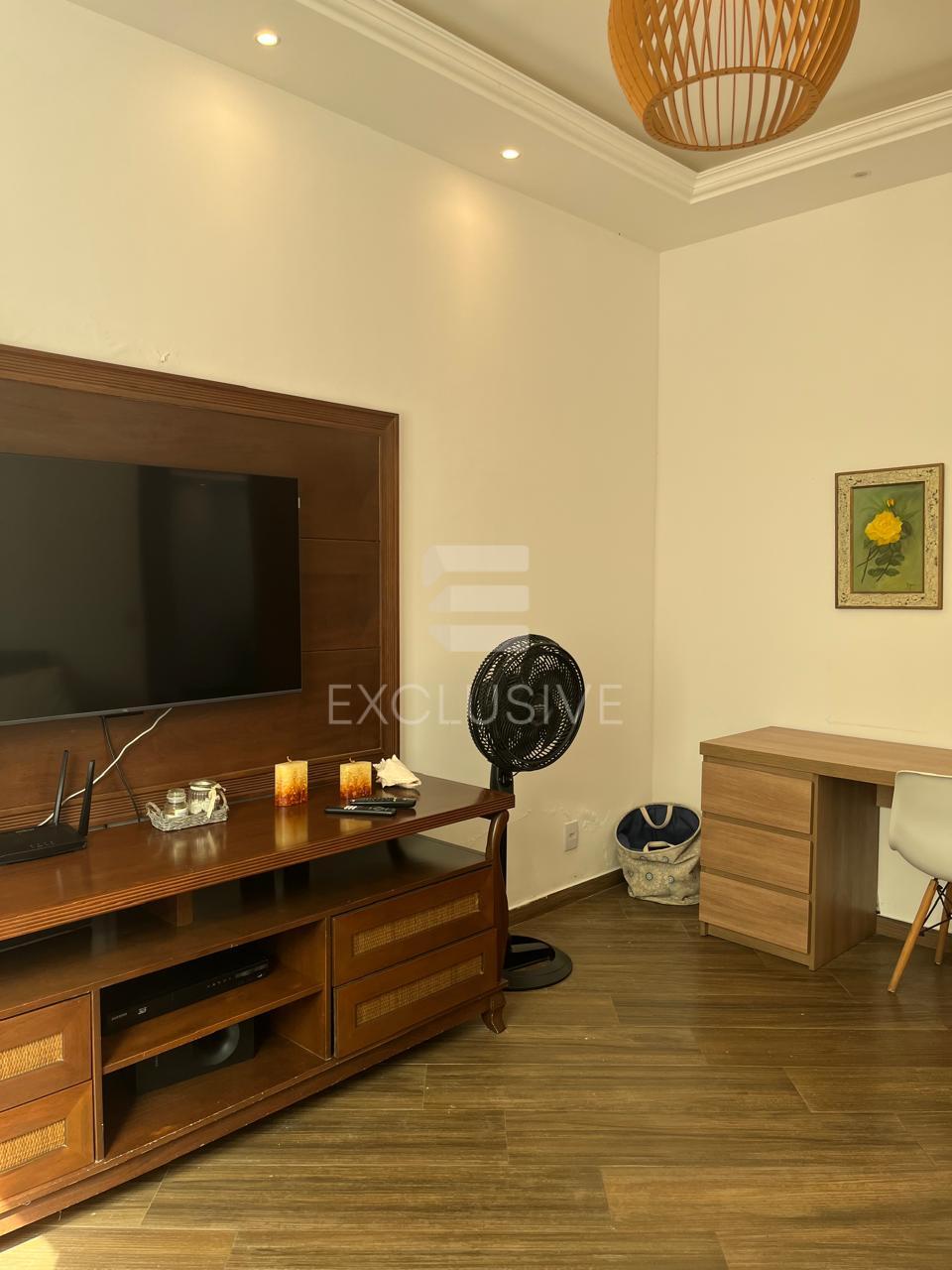 Casa com 4 dormit&oacute;rios &agrave; venda, 231 m&sup2; por R$ 990.000,00 -Cascatinha - Nova Friburgo/RJ  Nova Friburgo - 