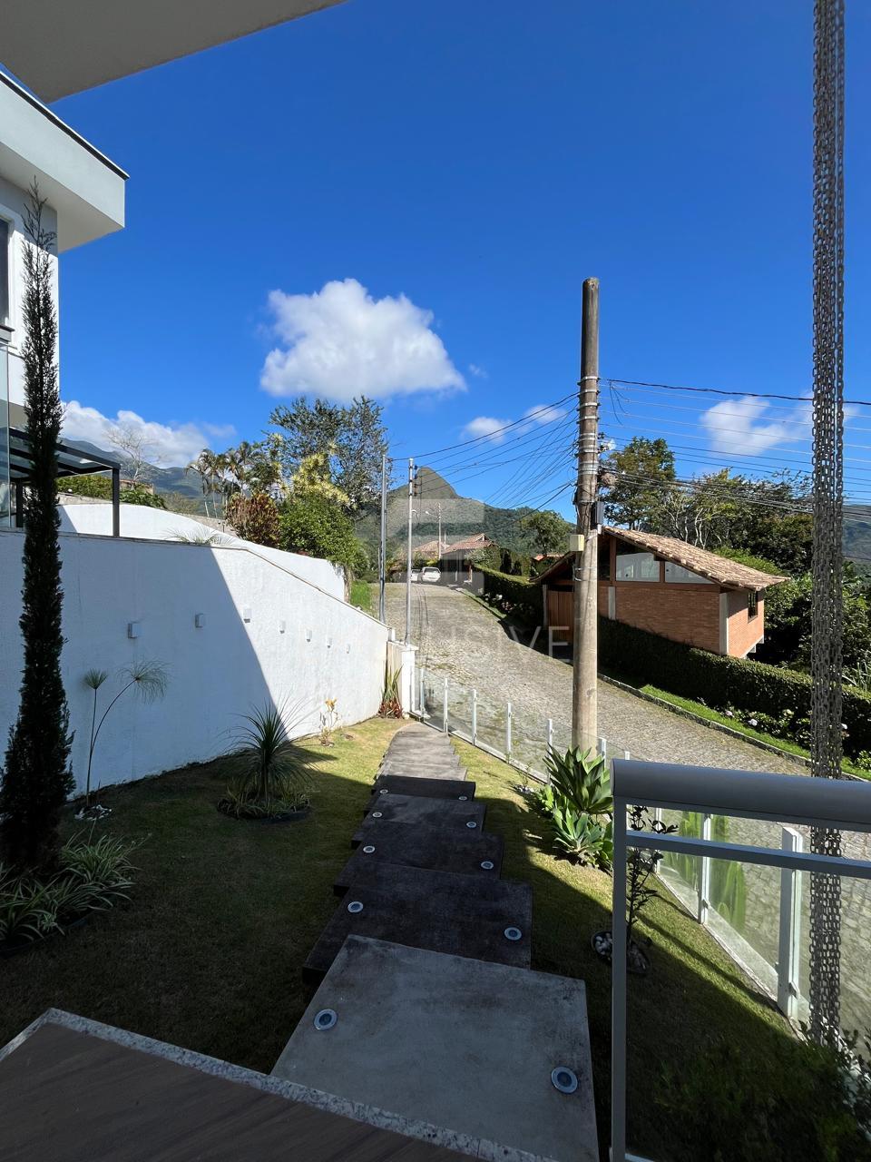 Casa com 4 dormit&oacute;rios &agrave; venda, 231 m&sup2; por R$ 990.000,00 -Cascatinha - Nova Friburgo/RJ  Nova Friburgo - 