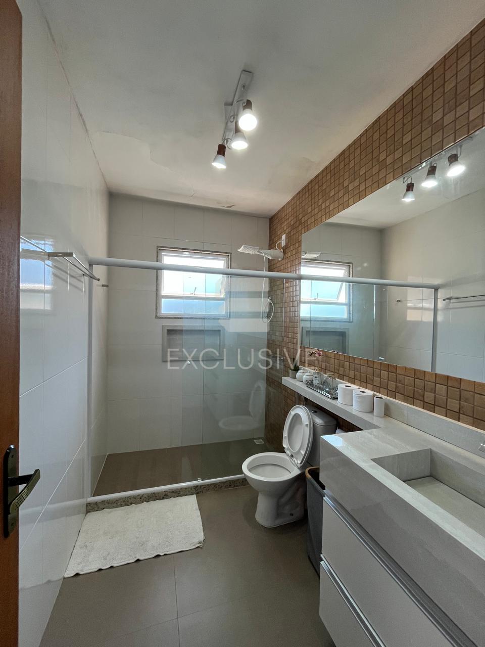 Casa com 4 dormit&oacute;rios &agrave; venda, 231 m&sup2; por R$ 990.000,00 -Cascatinha - Nova Friburgo/RJ  Nova Friburgo - 