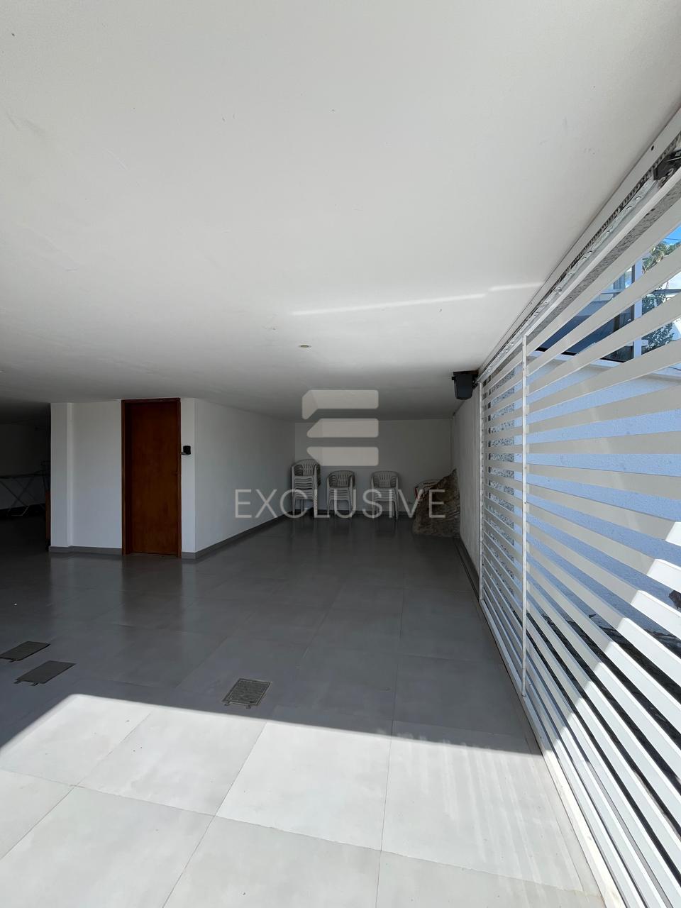 Casa com 4 dormit&oacute;rios &agrave; venda, 231 m&sup2; por R$ 990.000,00 -Cascatinha - Nova Friburgo/RJ  Nova Friburgo - 