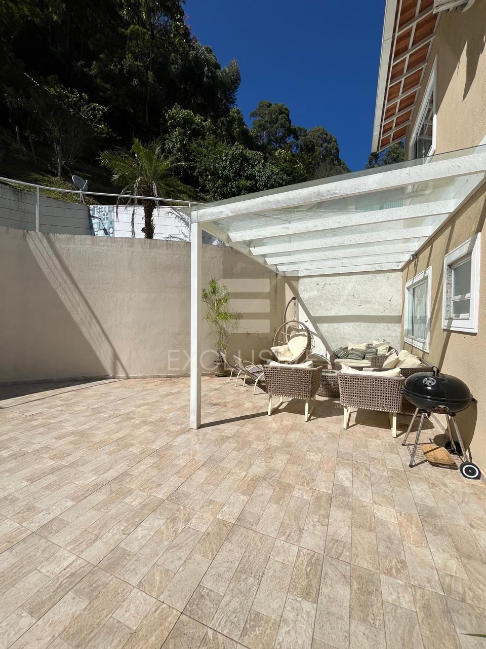 Casa com 4 dormit&oacute;rios &agrave; venda, 231 m&sup2; por R$ 990.000,00 -Cascatinha - Nova Friburgo/RJ  Nova Friburgo - 