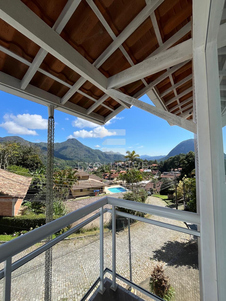 Casa com 4 dormit&oacute;rios &agrave; venda, 231 m&sup2; por R$ 990.000,00 -Cascatinha - Nova Friburgo/RJ  Nova Friburgo - 