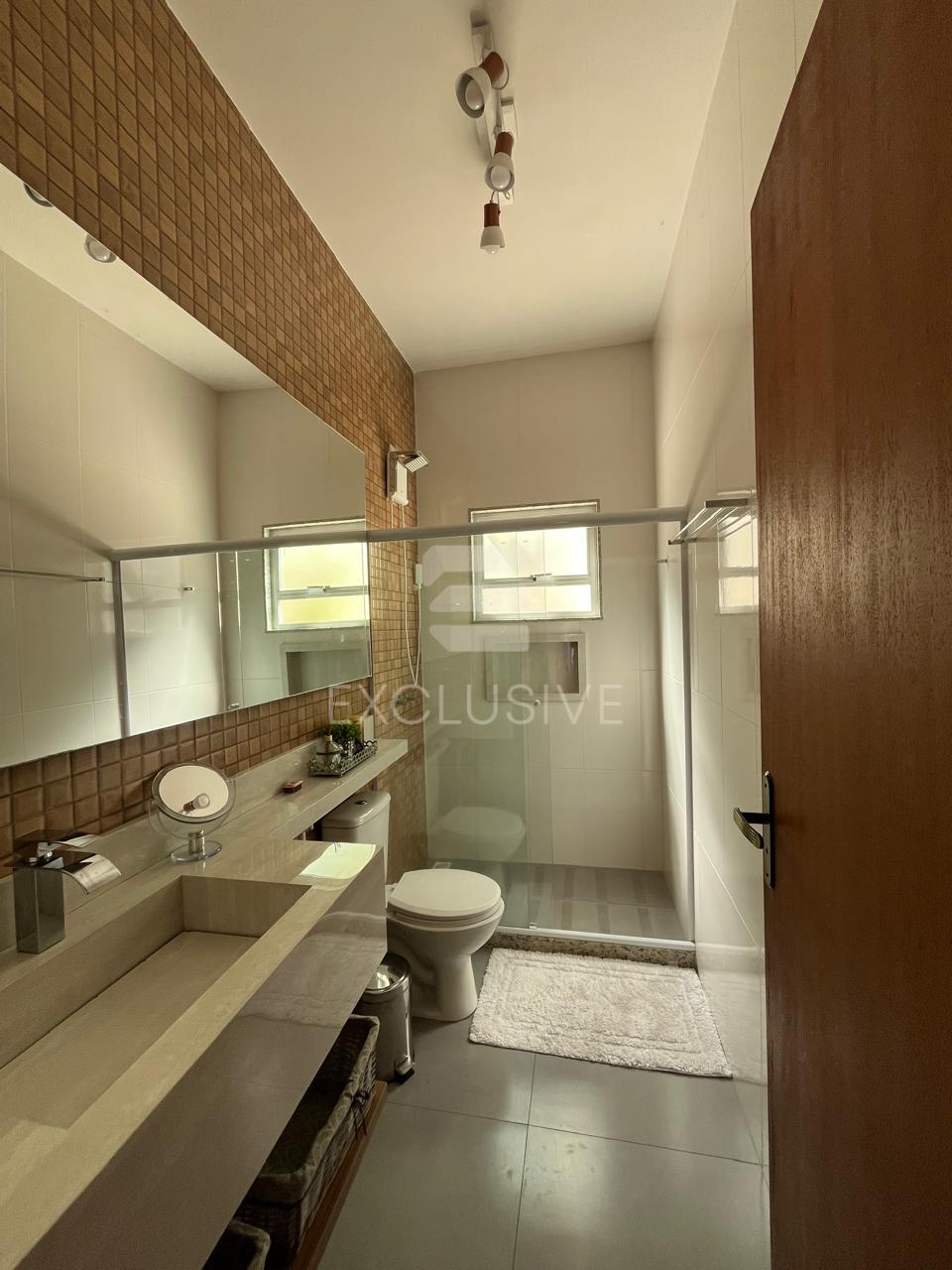 Casa com 4 dormit&oacute;rios &agrave; venda, 231 m&sup2; por R$ 990.000,00 -Cascatinha - Nova Friburgo/RJ  Nova Friburgo - 