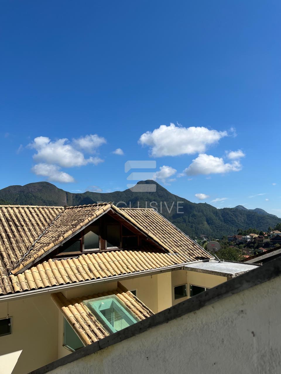 Casa com 4 dormit&oacute;rios &agrave; venda, 231 m&sup2; por R$ 990.000,00 -Cascatinha - Nova Friburgo/RJ  Nova Friburgo - 