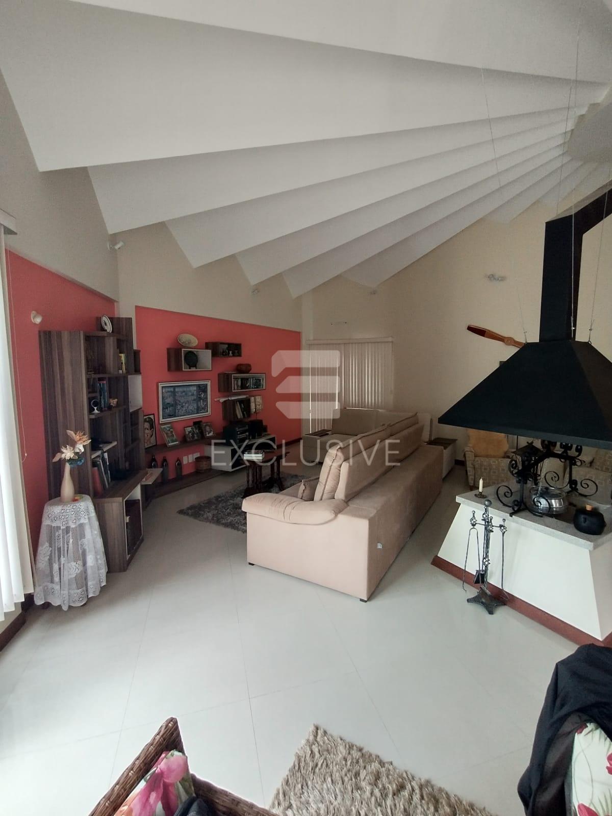 Casa com 3 dormit&oacute;rios &agrave; venda, 200 m&sup2; por R$ 750.000 - Fazenda Bela Vista - Nova Friburgo  Nova Friburgo - 