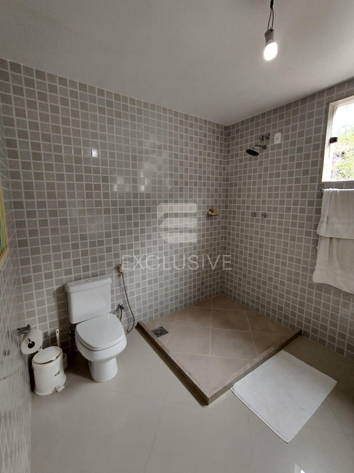 Casa com 3 dormit&oacute;rios &agrave; venda, 200 m&sup2; por R$ 750.000 - Fazenda Bela Vista - Nova Friburgo  Nova Friburgo - 