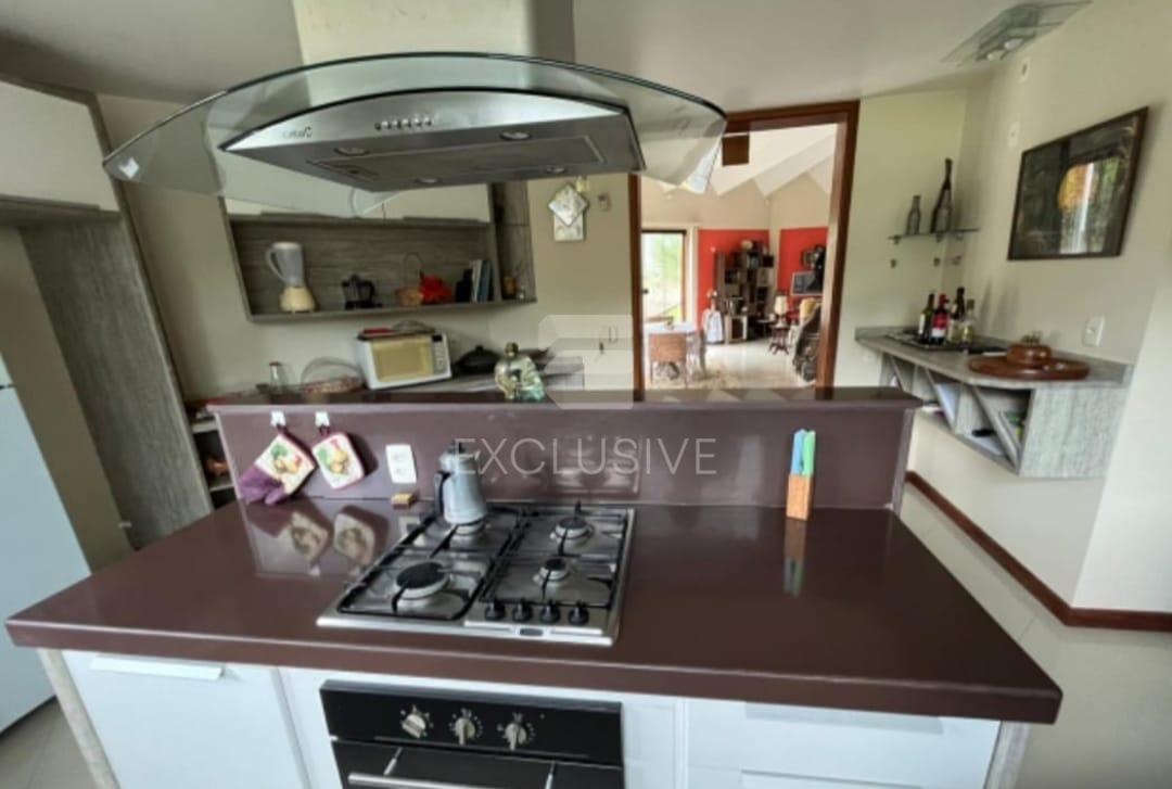 Casa com 3 dormit&oacute;rios &agrave; venda, 200 m&sup2; por R$ 750.000 - Fazenda Bela Vista - Nova Friburgo  Nova Friburgo - 