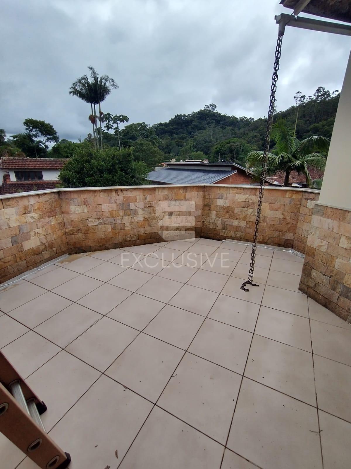 Casa com 3 dormit&oacute;rios &agrave; venda, 200 m&sup2; por R$ 750.000 - Fazenda Bela Vista - Nova Friburgo  Nova Friburgo - 